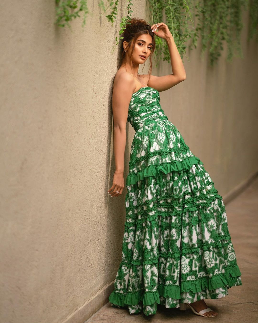 pooja hegde green dress