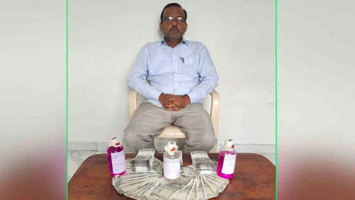 Deputy Registrar caught in ACB trap