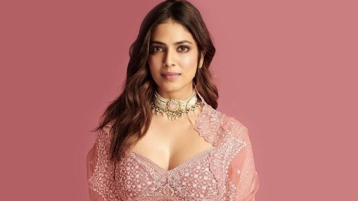 Young beauty Malavika Mohanan to pair up with megastar