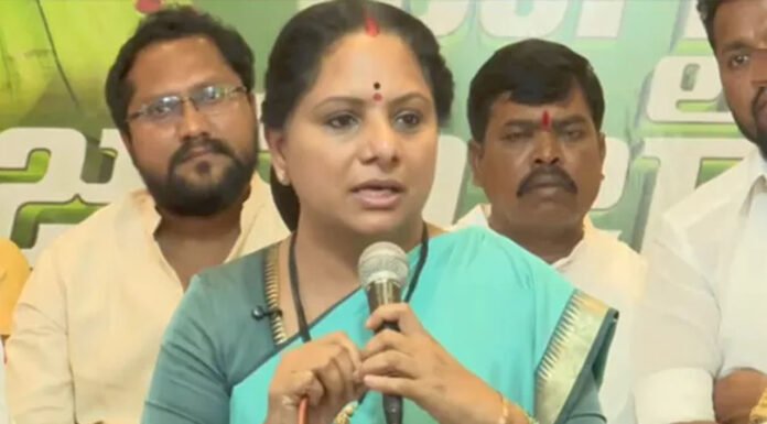 హరీశ్రావు నైజం మోసం చేయడమే : కవిత Harish Rao character is to cheat: Kavitha