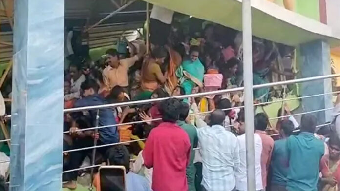 Stampede in Kashibugga.. 9 people dead