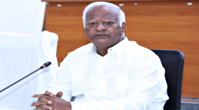 అందుకోసమే కాంగ్రెస్ పార్టీతో కలిసి పనిచేస్తున్నా: కడియం శ్రీహరి Working with Congress party for development of station Ghanpur: Kadiyam Srihari