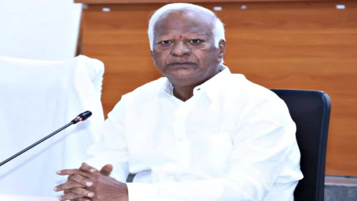Working with Congress party for development of station Ghanpur: Kadiyam Srihari