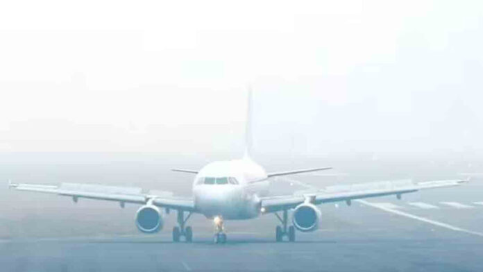 Delhi paralysed by dense fog, 152 flights cancelled