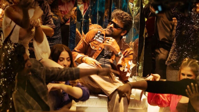 Megastar Chiranjeevi rocks with 'Hook Step'