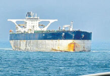 అమెరికా పడవలను ముంచేయాల్సి వస్తుంది జాగ్రత్త: రష్యా హెచ్చరికలు Russia warns: US ships may be sunk